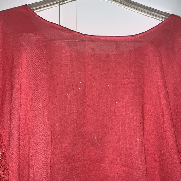 Sparkly cover up goes just over the neck - Picture 5 of 8